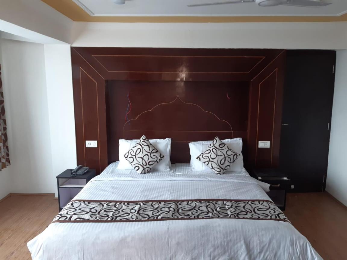 Hotel D Indian كرغيل المظهر الخارجي الصورة